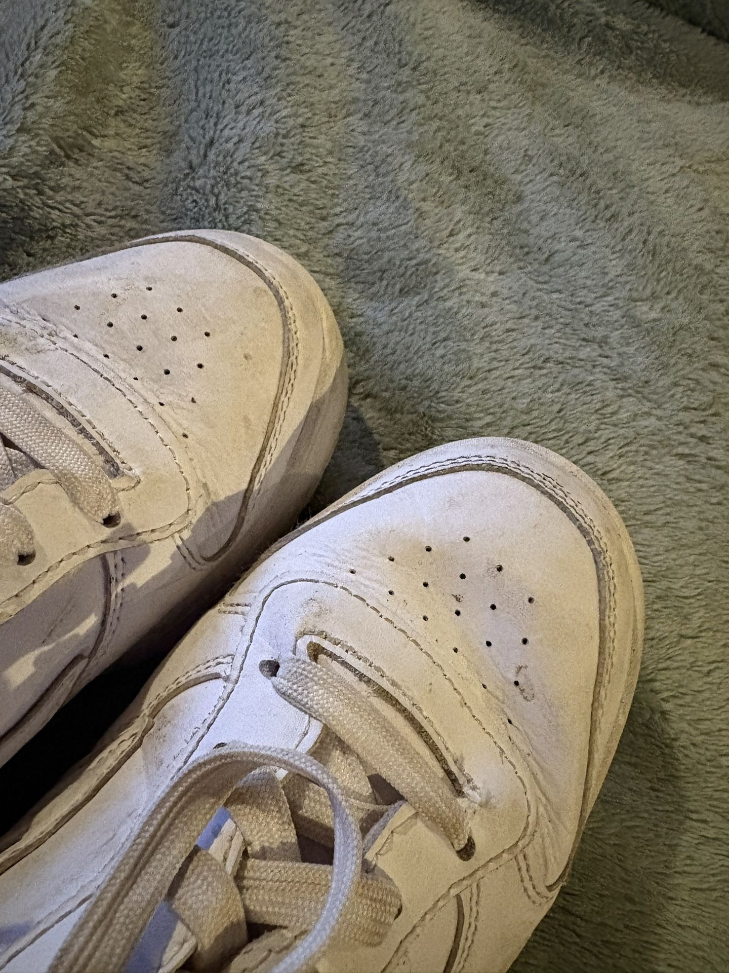 White Filas Woman’s Size 5