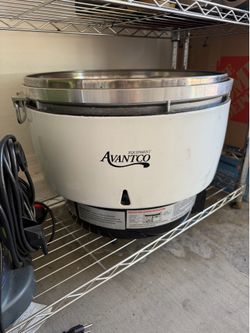 Avantco GRCLP Liquid Propane 110 Cup (55 Cup Raw) Gas Rice Cooker / Warmer