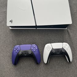 Play Station 5 - Dual controllers