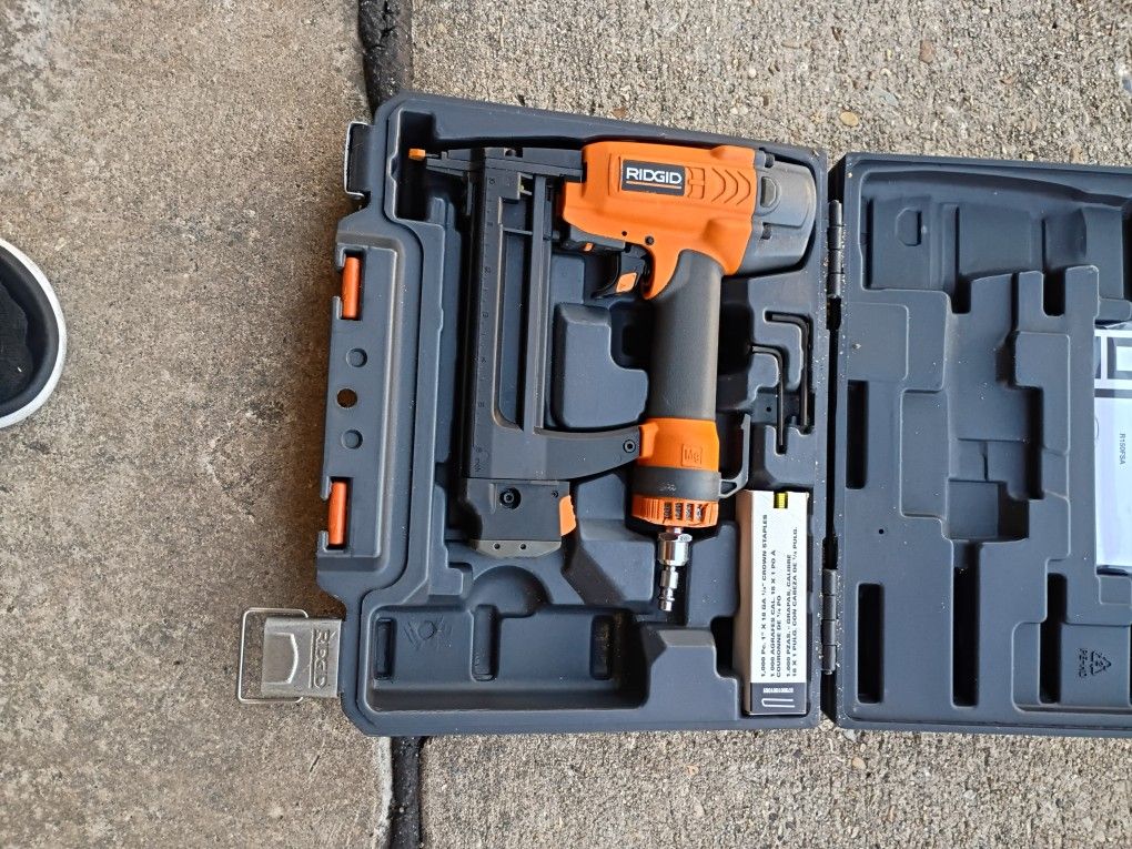 Ridgid Staple Gun
