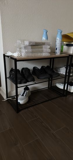3 shoes track