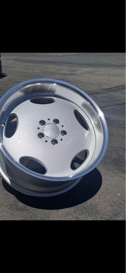 Brand new Mercedes 18” staggered Amg monoblock Styie rims sets 35 offsets