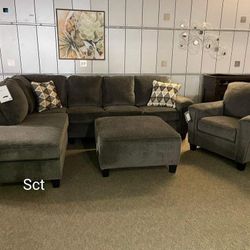 ❗Abinger Smoke Sectional(just Sectional) 🛋️Brand New Ashley Couch 