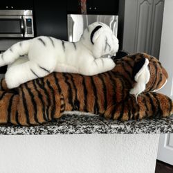 Tiger Plushie 