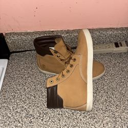Timberland Sneakers-$10