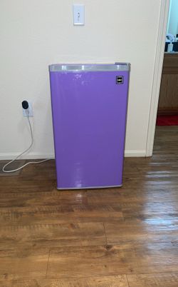 Mini fridge