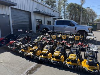 Gas Lawnmower, Self-Propelled, And Push