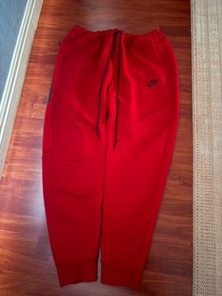M nike tech sweats