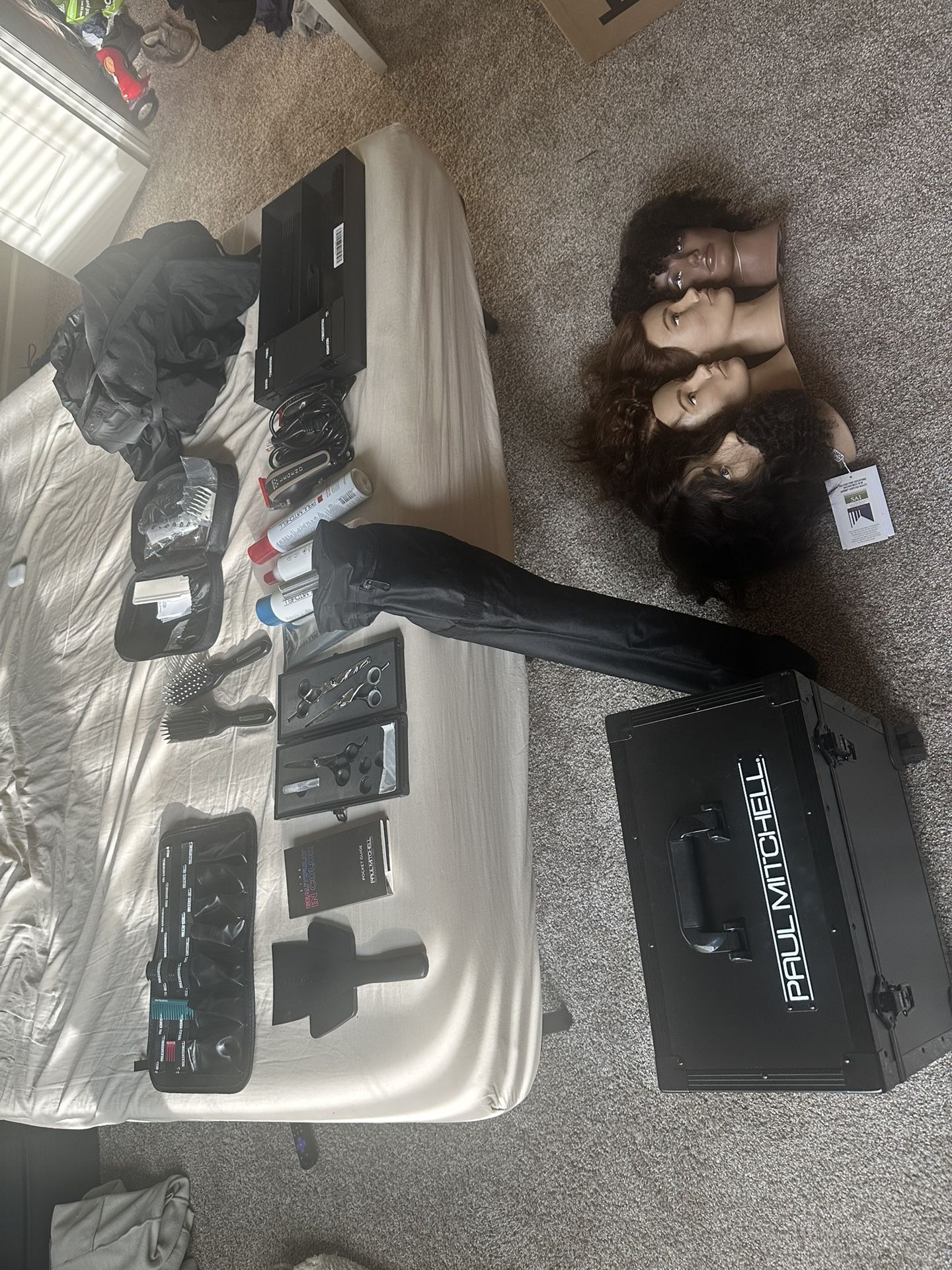 Paul Mitchell Hair Cutting Kit Mannequins Included 