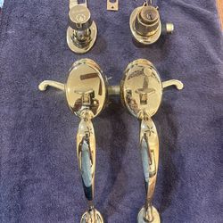 Kwikset front door handle lock set