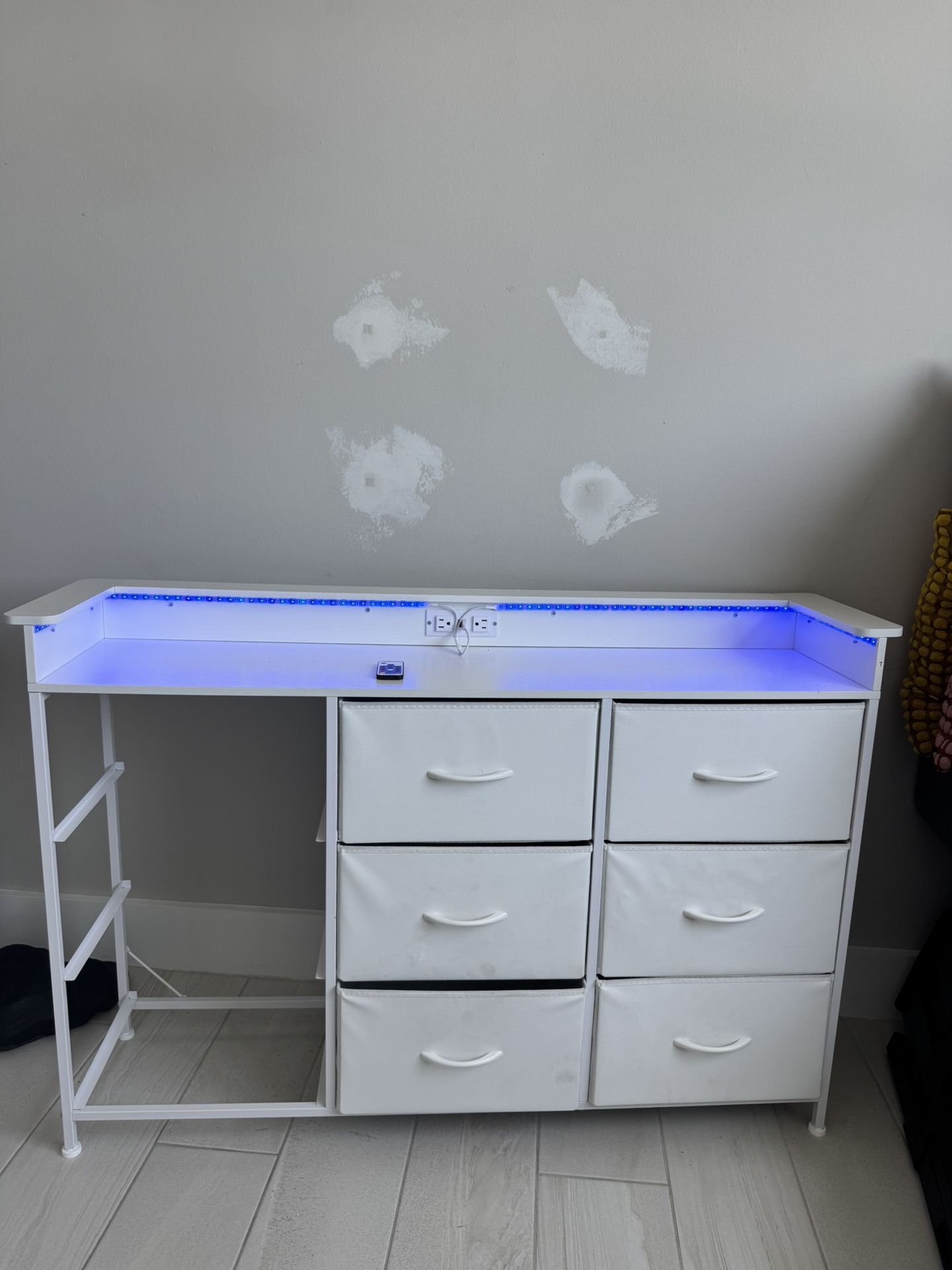 Amazon White Dresser