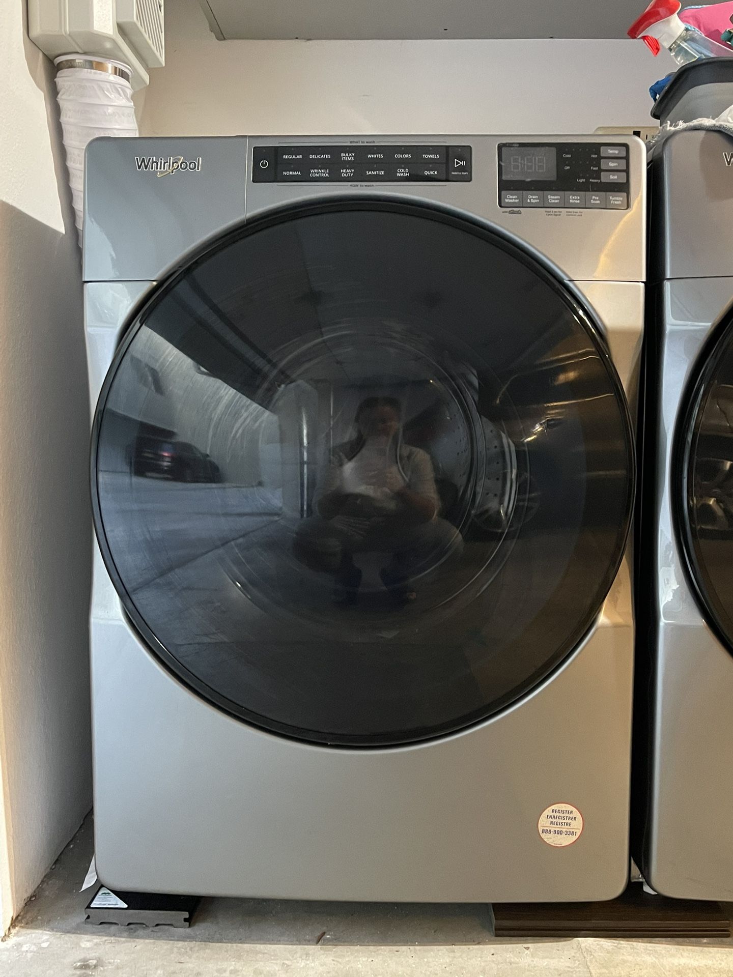 Whirlpool 4.5 cu. ft. Front Load Washer (Chrome Shadow)