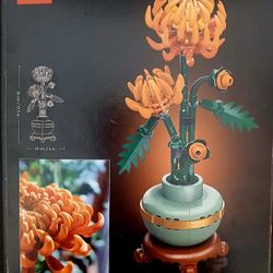 New in Box: LEGO Botanicals Chrysanthemum (Set 10368)