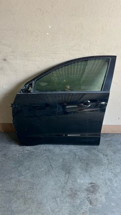 (567) 16-22 Honda Hrv Hr v Hr-v Left Front Door 2016 2017 2018 2019 2020 2021 2022