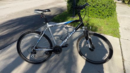 Giant Rincon XL extra large bike 26 inch mountain bicycle 21 speed front suspension