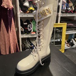 Fendi Boots Size 7.5(40)