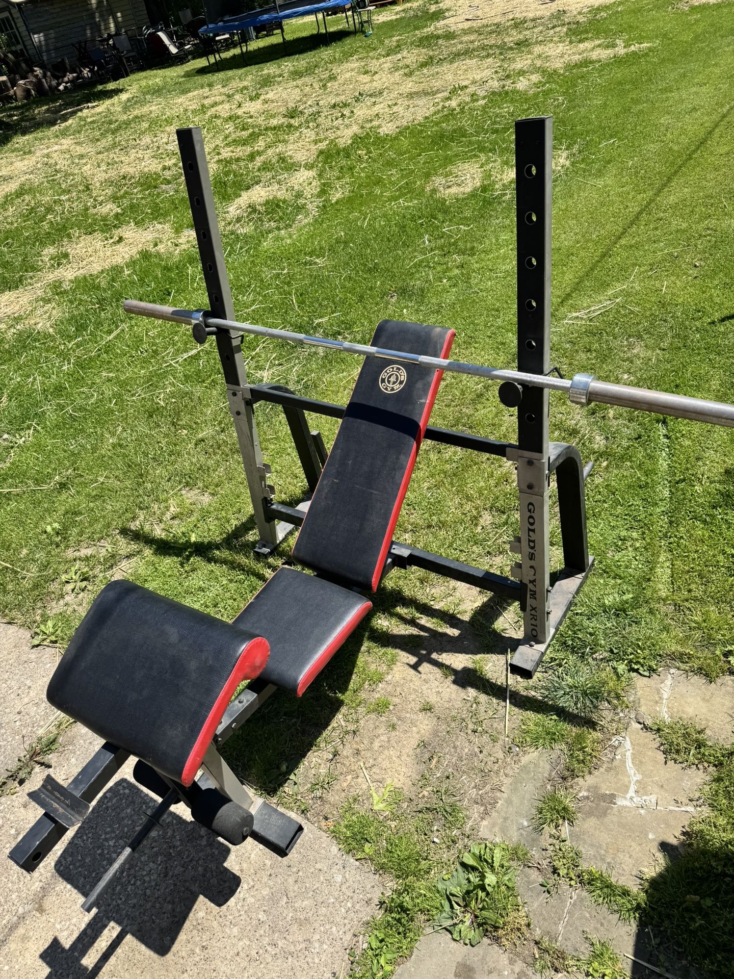 GOLDS GYM XR10 WORKOUT STATION $250
