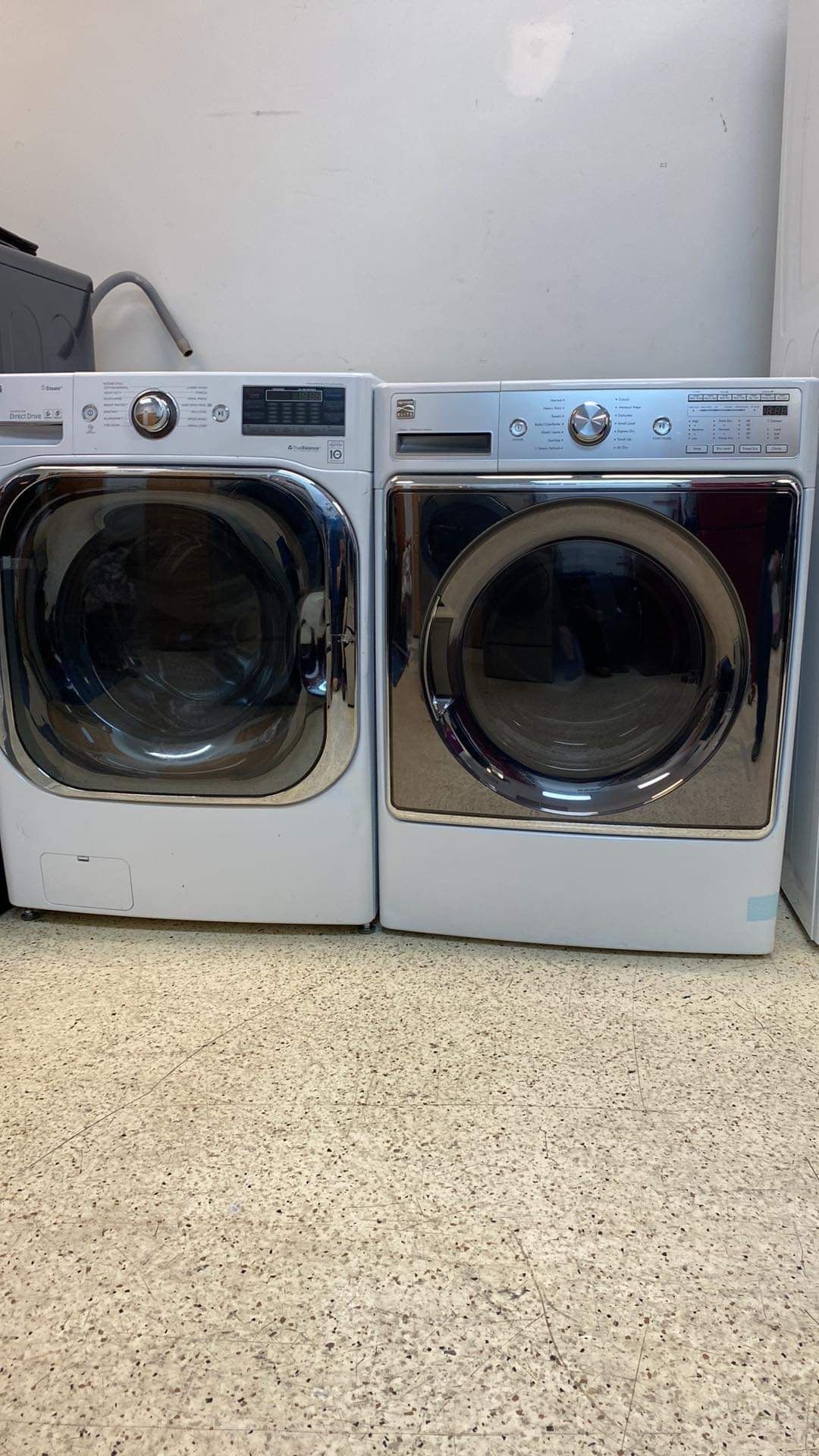 LG Washer And Kenmore Gas Dryer Elite Jumbo Set For $850