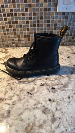 Dr. Martens (AirWair) Child Boot