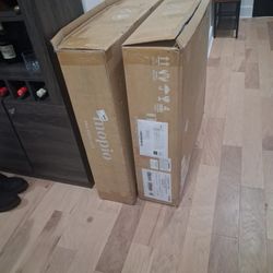 BRAND NEW MOPIO GREEN VELVET LOVESEAT SOFA BED.  STILL INSIDE BOX  