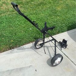 Foldable and portable golf cart in good condition