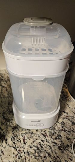 Baby bottle sanitizer