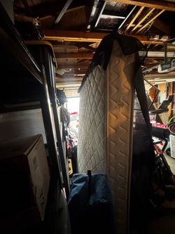 Full size mattress