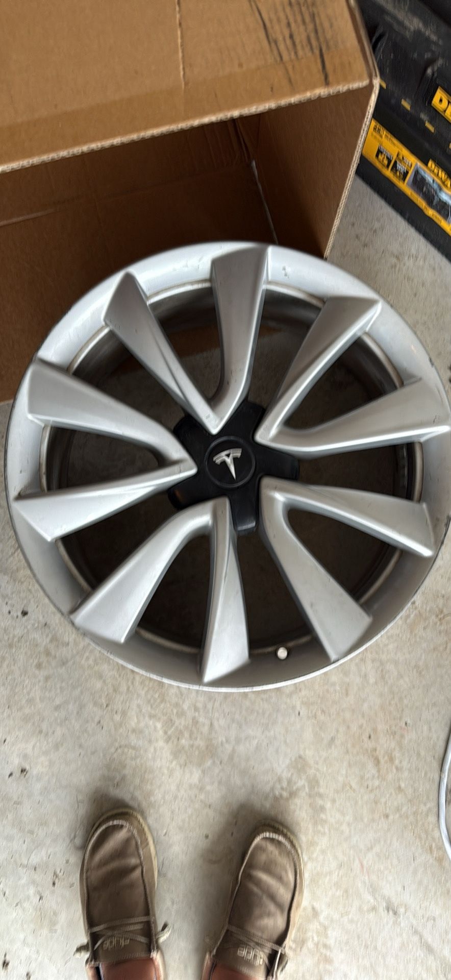 Tesla 20 Inch Performance Rims