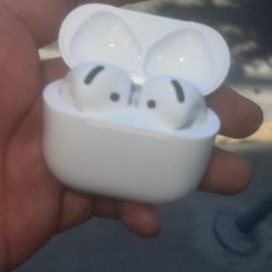 AirPods 4 