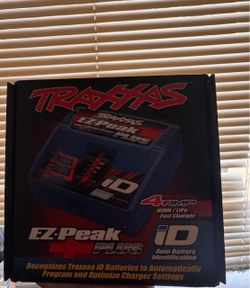 Traxxas EZ-Peak Plus Multi-Chemistry Battery Charger w/Auto iD (3S/4A/40W)