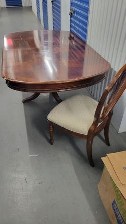 Dining Table and 6 Chairs Set 