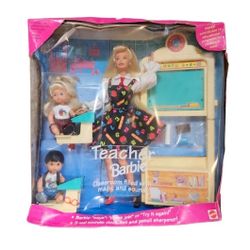 Vintage 1995 Mattel Teacher Barbie #13914 Makes Sounds Damaged Box