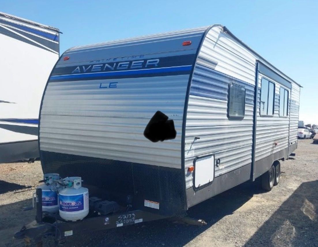 2022 Avanger. Travel Tráiler In Víctorville Ca