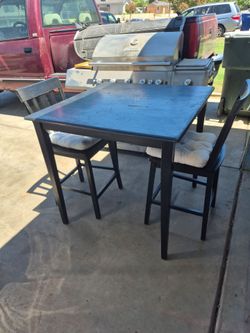 Table and 2 chairs