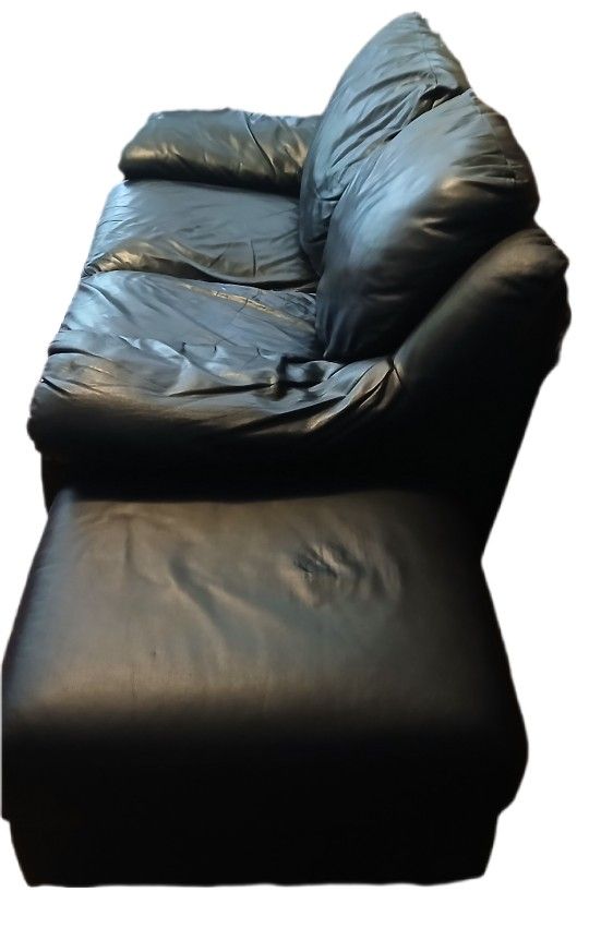 BLACK LEATHER COUCH WITH OTTOMAN!