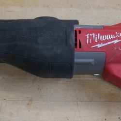 Milwaukee M18 FUEL 18-V Lithium-Ion Brushless Cordless Orbital Reciprocating Saw. used. tested. in a good working order.  