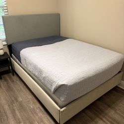 Full size bed