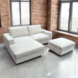 (Free Delivery) NEW Noa Home Sectional with Ottoman $2400 Retail