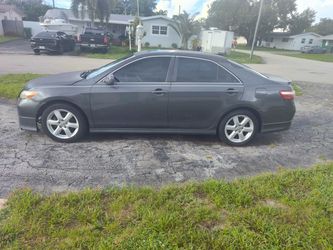 2009 Toyota Camry SE grey