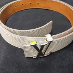 Louis Vuitton Leather Belt Size 38 M  $125