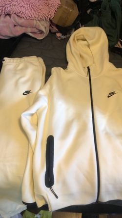 Nike tech outfit