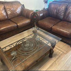 Leather Sofas with Center Table | Sillones de Piel con Centro de Mesa