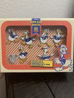 Disney D23 85 year Donald Duck Pin Set