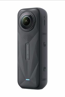 Insta 360 x5