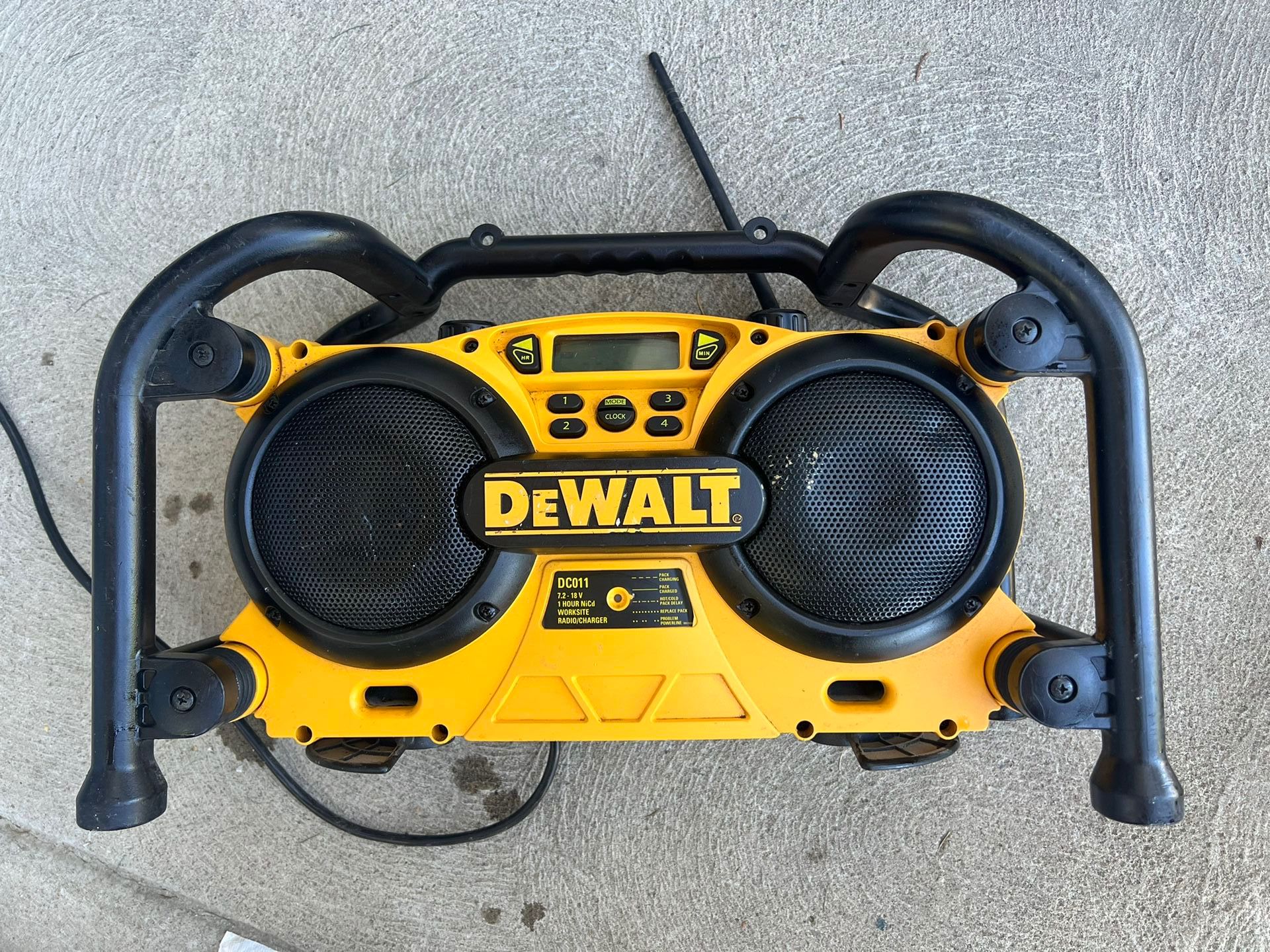 Dewalt Worksite Radio Charger With Battery And CD Case