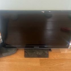 32” Samsung TV 