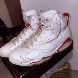 🔥 FOR SALE: Jordan 6 Retro “Red Oreo” – Size 9.5