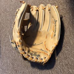 Adult Lawlings Leather Baseball Glove