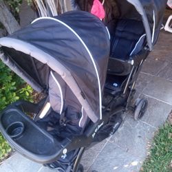 Sit 'N Stand double seated stroller