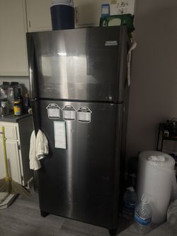 Frigidaire Fridge